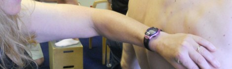 JP pinching a subject