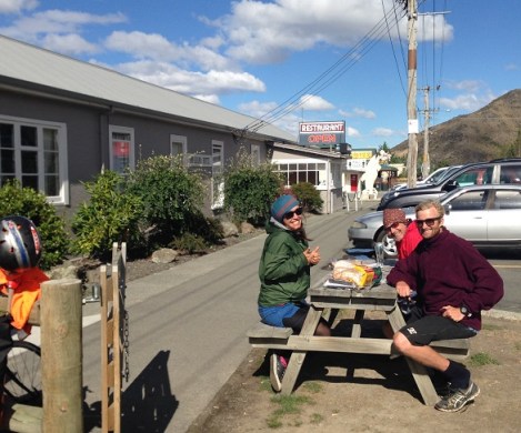 Ben, Una and Jay - enjoying a windy afternoon in Omarama.